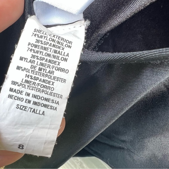 Black and gold Longitude one piece swimsuit - Picture 3 of 9